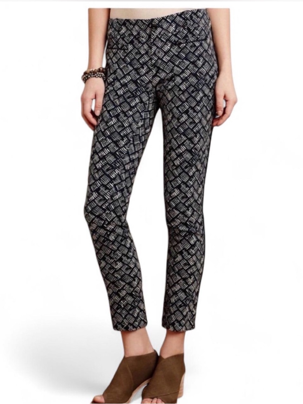 Cartonnier Anthropologie Charlie Trouser
Navy/ black cropped pants Sz 4P GUC